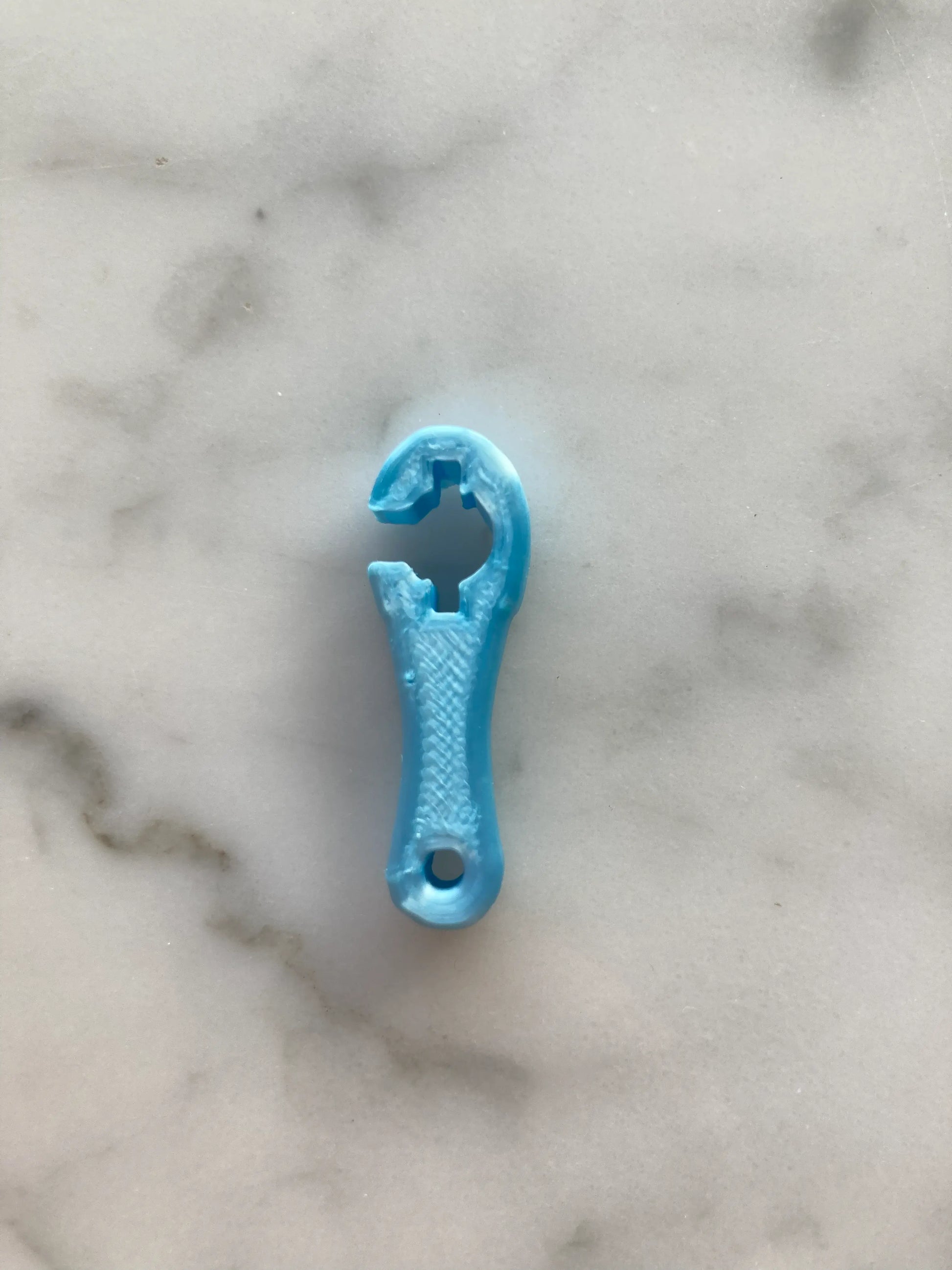 EnFIT Wrench by Tubie Tech in metallic blue