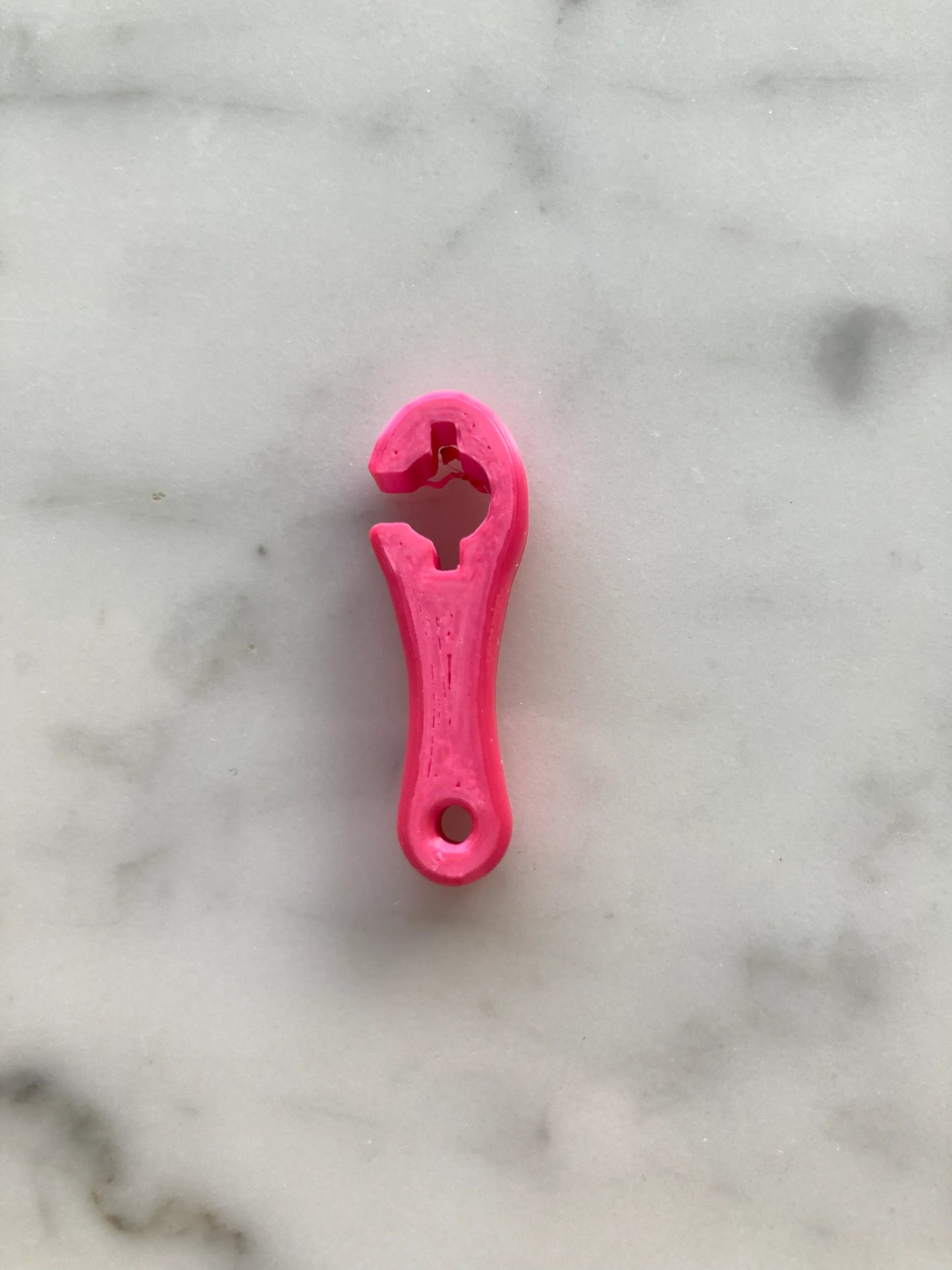 EnFIT Wrench by Tubie Tech in metallic hot pink