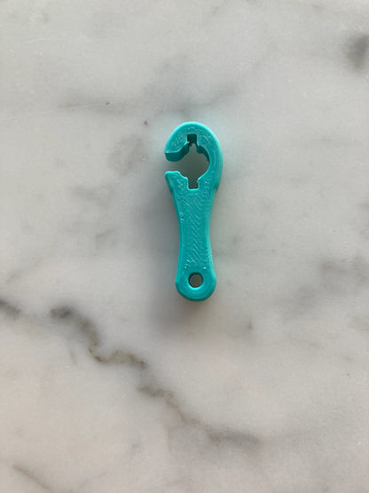 EnFIT Wrench by Tubie Tech in turquoise